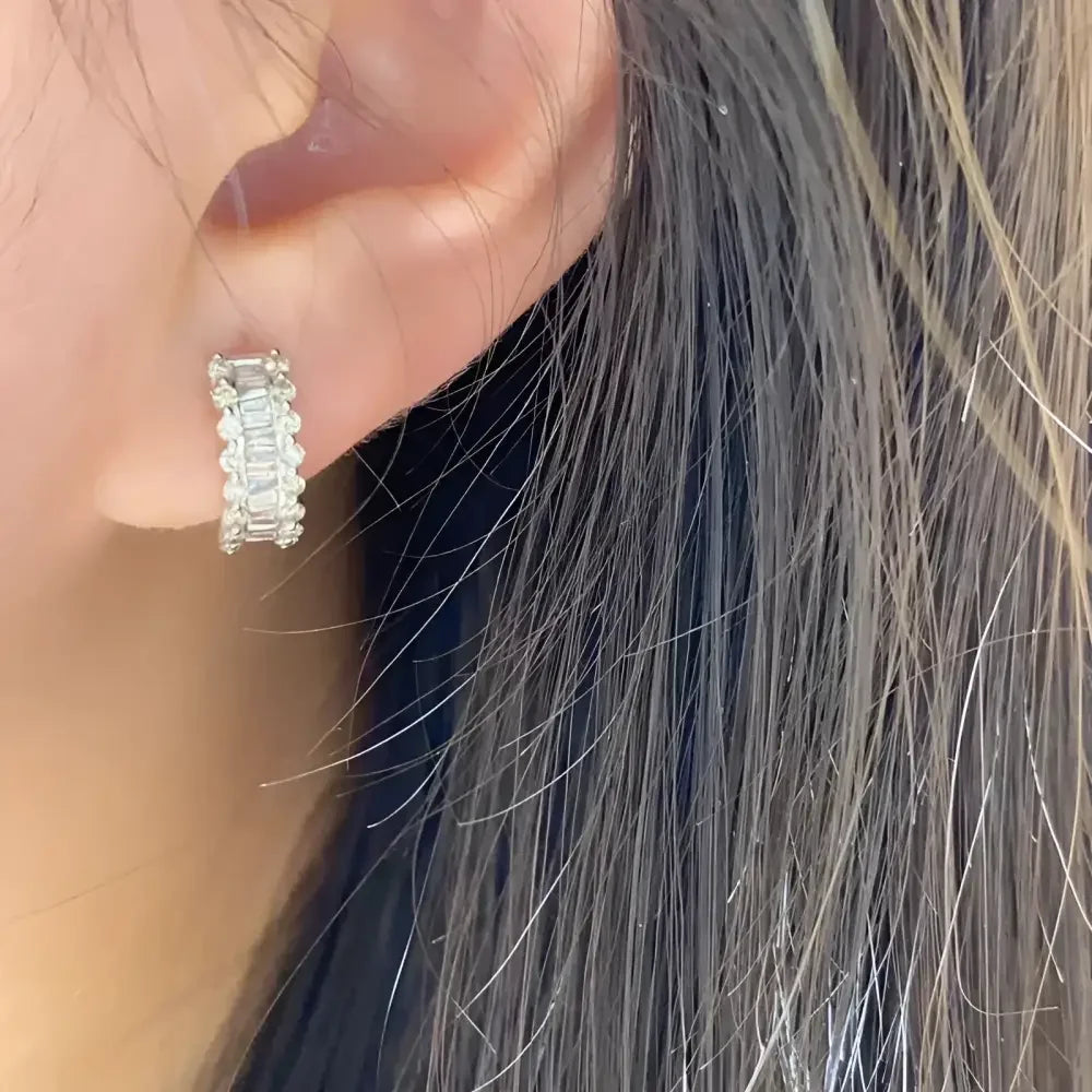 18k White Gold Diamond Hoop Earrings - Elegant and Timeless Jewelry - Buzzastore