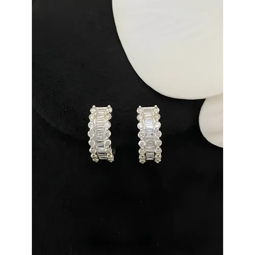 18k White Gold Diamond Hoop Earrings - Elegant and Timeless Jewelry - Buzzastore
