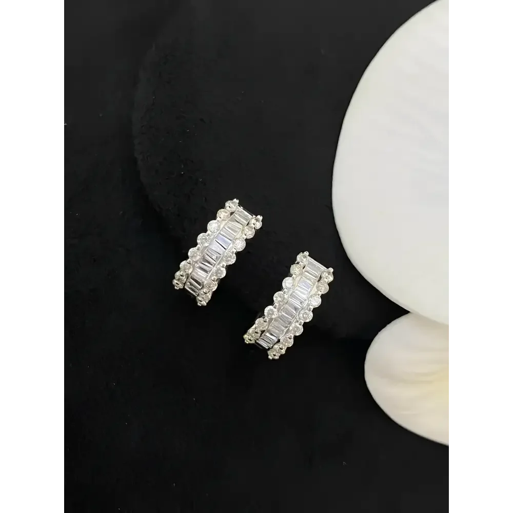 18k White Gold Diamond Hoop Earrings - Elegant and Timeless Jewelry - Buzzastore