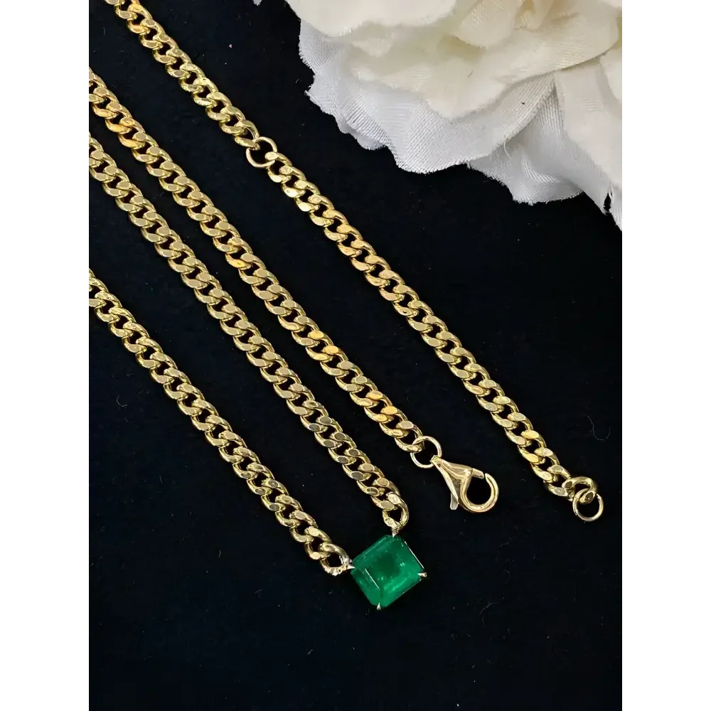 18k Yellow Gold Emerald Pendant Necklace for Elegant Women - Buzzastore