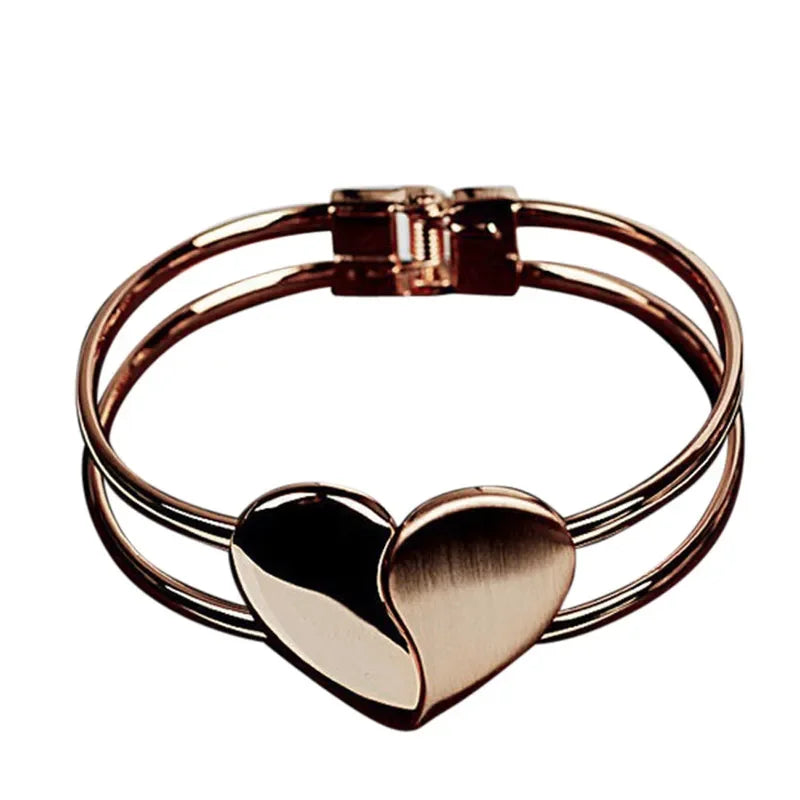 Elegant Heart Bangle Bracelet for Women - Stylish 2023 Fashion Wristband - Buzzastore