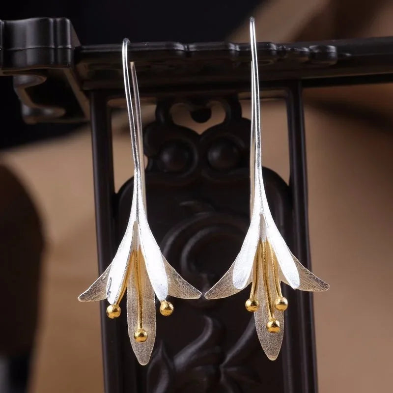 Floral Carved Silver Gold Earrings - Trendy Jewelry for Women - Buzzastore