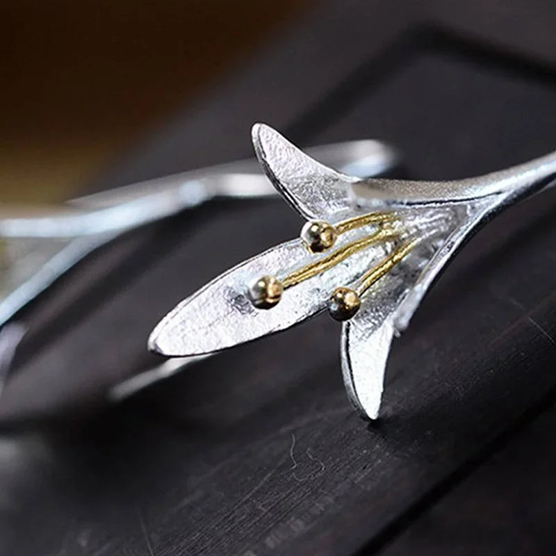 Floral Carved Silver Gold Earrings - Trendy Jewelry for Women - Buzzastore