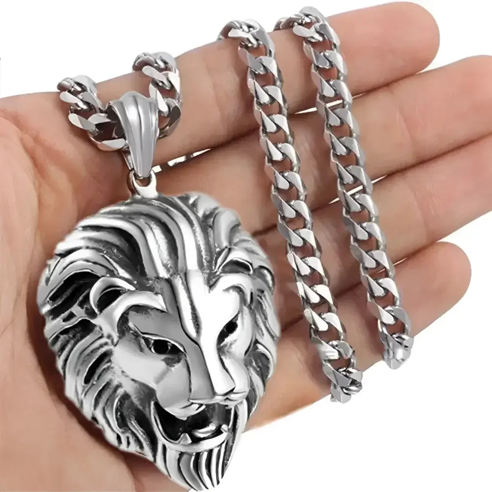 Lion Head Pendant Necklace for Men - Stylish Fashion Accessory - Buzzastore